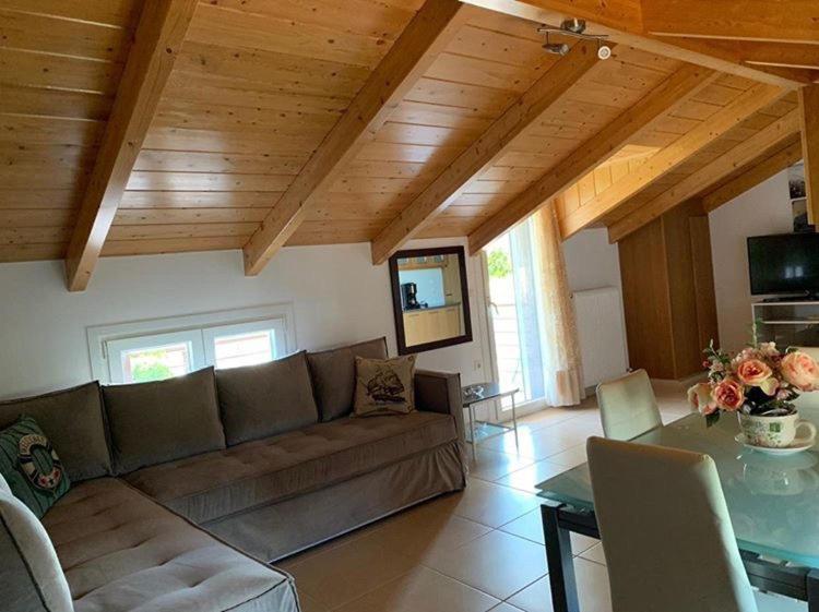 Апартаменты Sofita Attic Лефкада Экстерьер фото
